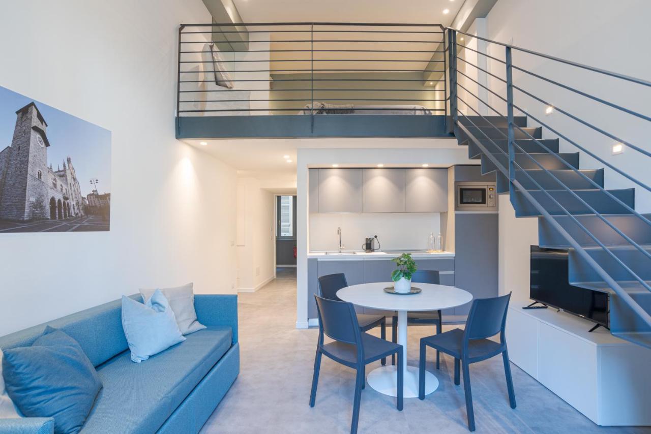 Suite Tigli - By Myhomeinקומו מראה חיצוני תמונה